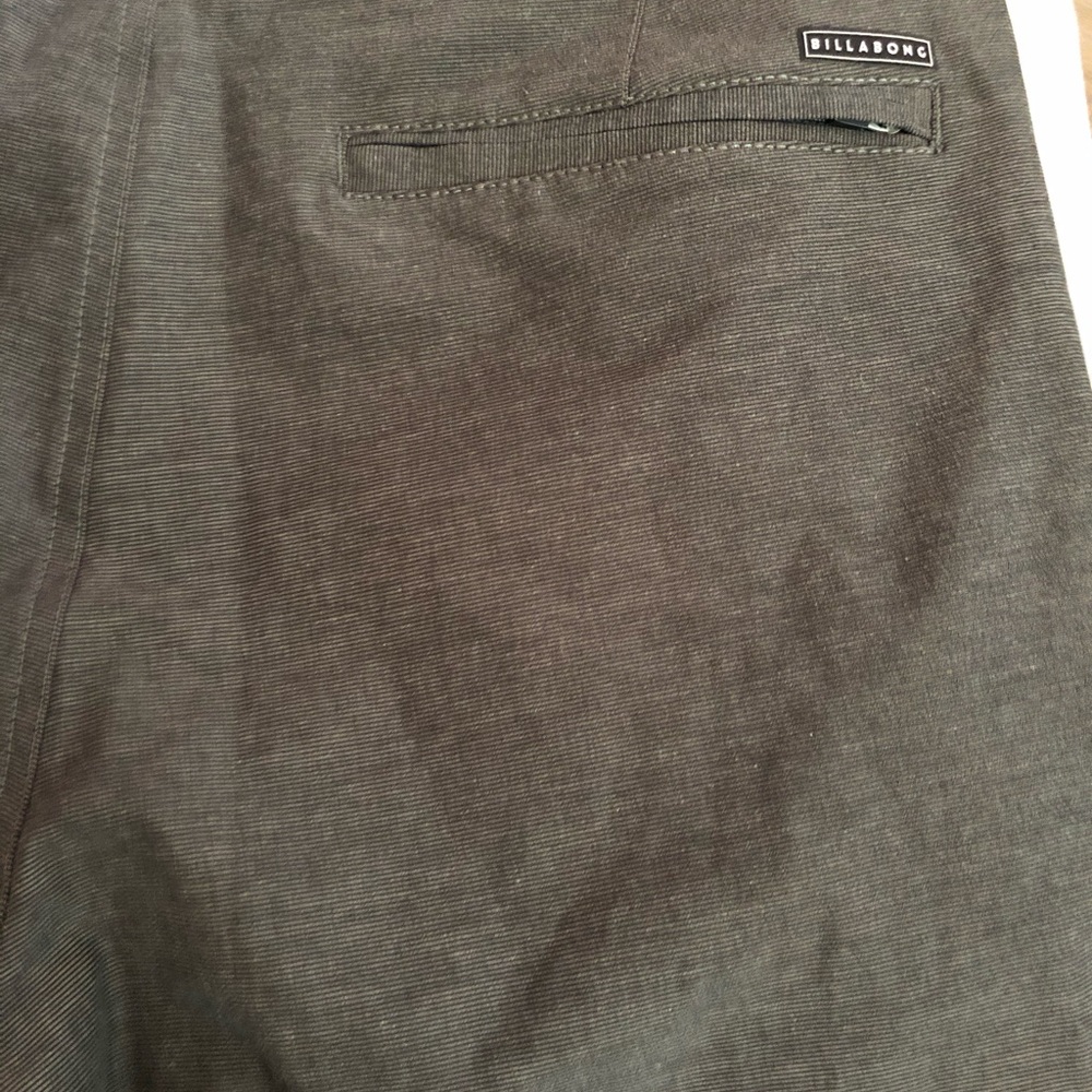Billabong Shorts. NWT. Dark Gray/ Black